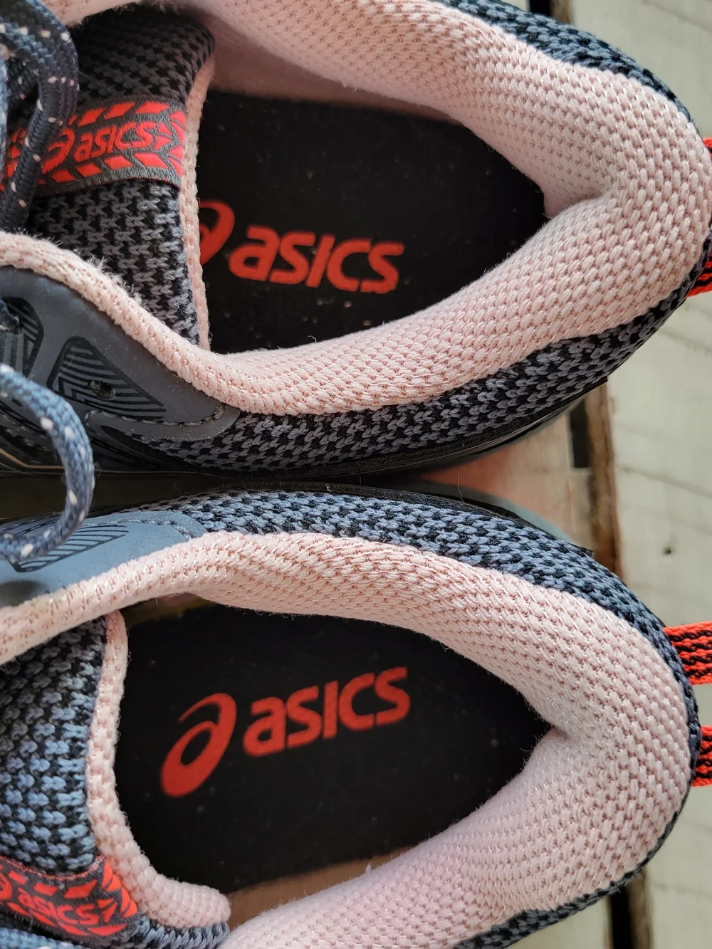 Asics gel venture